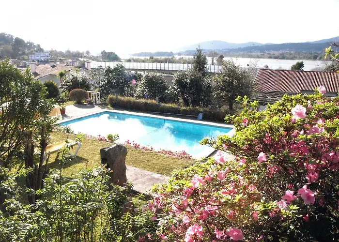Villa Vnc13v4, Encantadora Casa E Piscina, Vista Rio Min Gondar E Orbacem